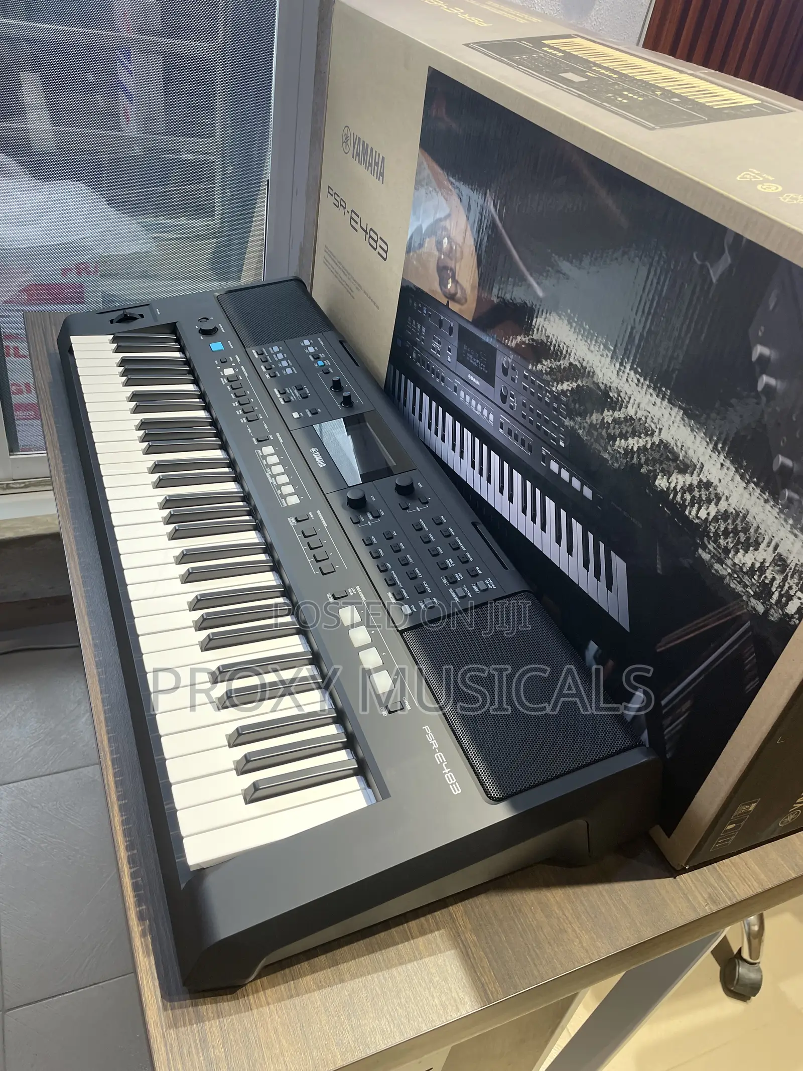 Yamaha PSR E483 Arranger 61-Key Touch Sensitive Keyboard