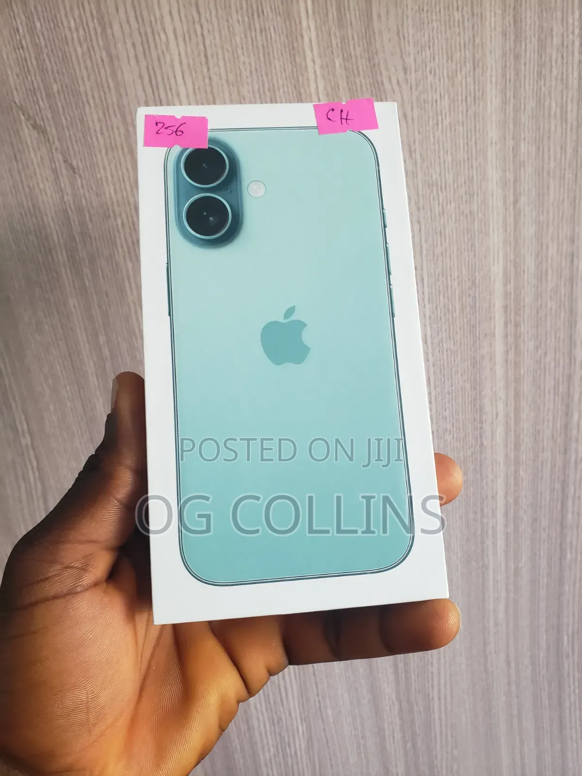 New Apple iPhone 16 256 GB Green