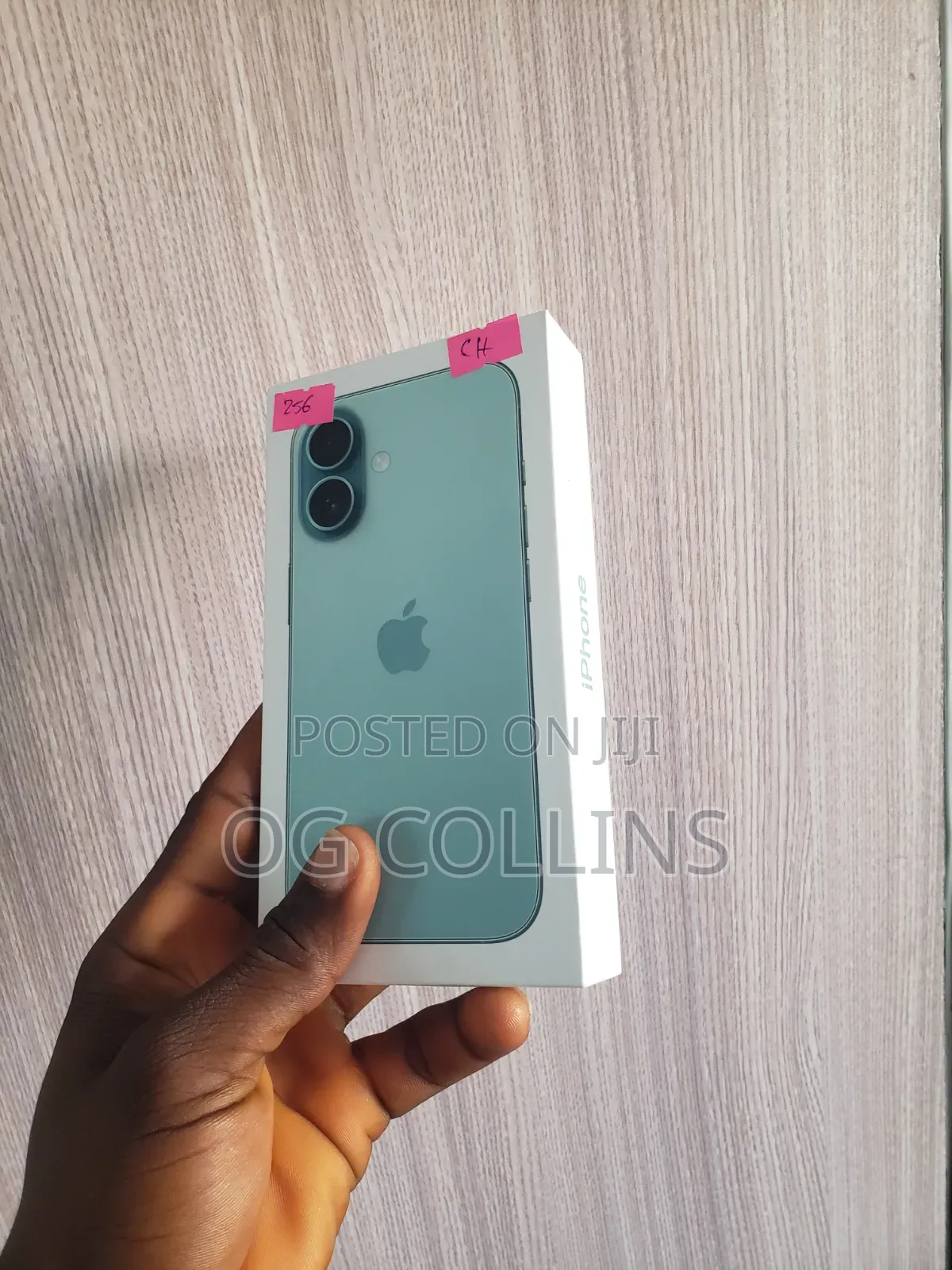 New Apple iPhone 16 256 GB Green
