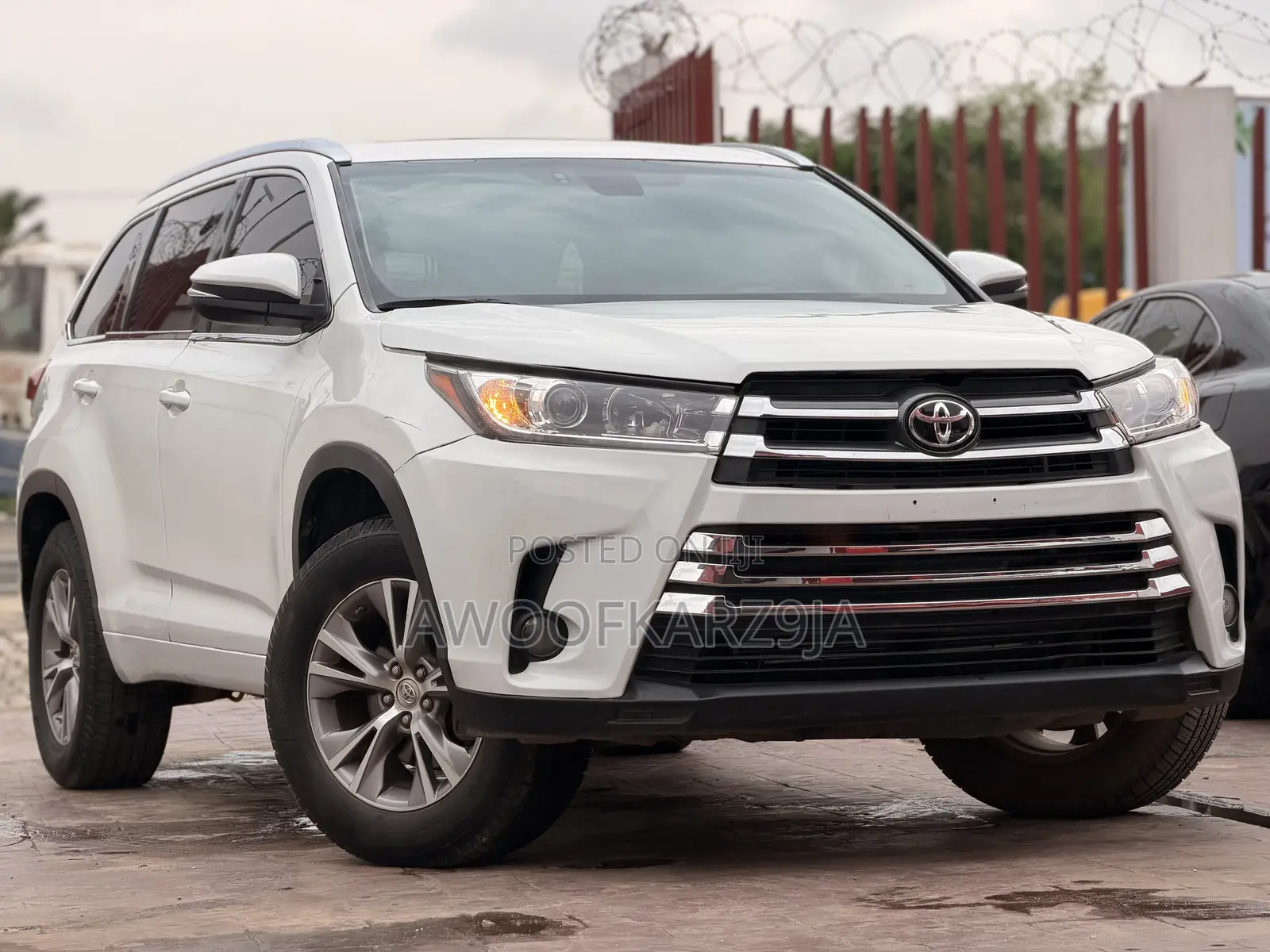 Toyota Highlander XLE 4dr SUV (3.5L 6cyl 6A) 2015 White
