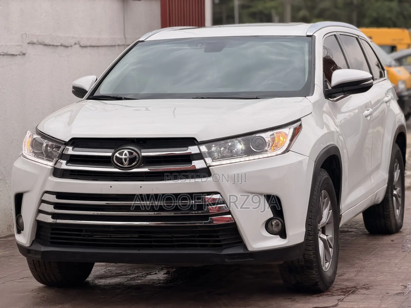 Toyota Highlander XLE 4dr SUV (3.5L 6cyl 6A) 2015 White