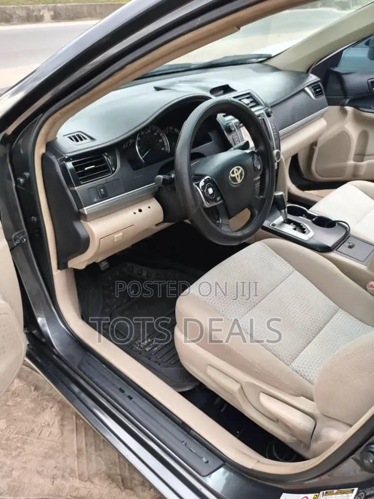Toyota Camry SE 4dr Sedan (2.5L 4cyl 6A) 2014 Black