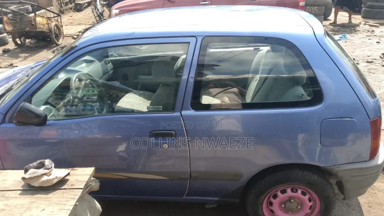 Toyota Starlet 1997 Blue