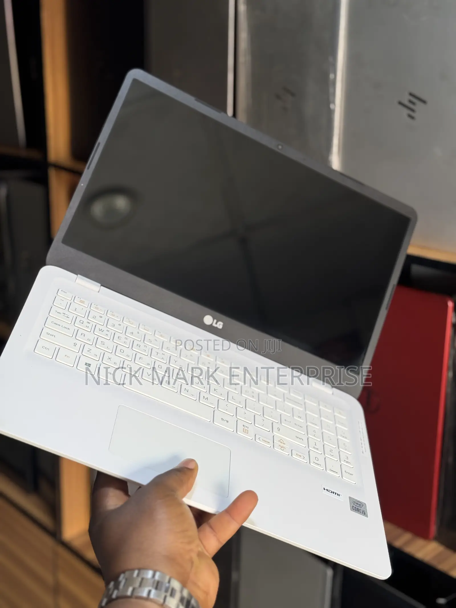 Laptop LG Gram 15.6 8GB Intel Core i5 SSD 256GB