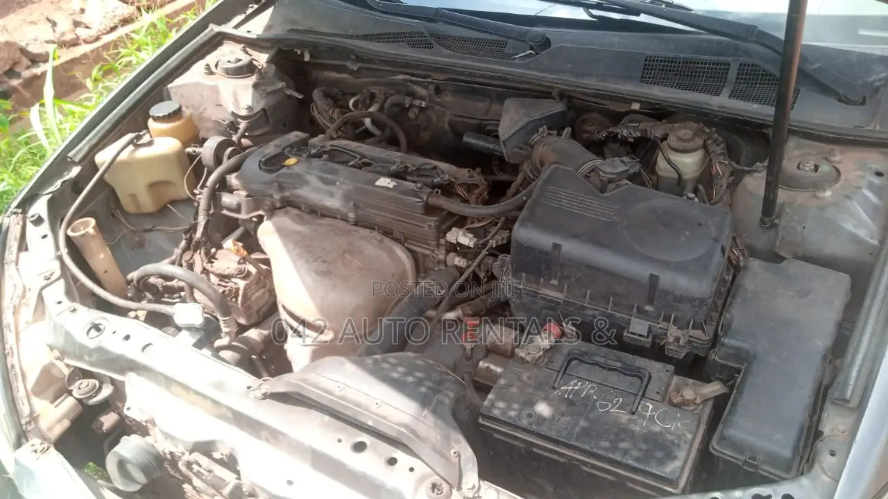 Toyota Camry 2005 Gray