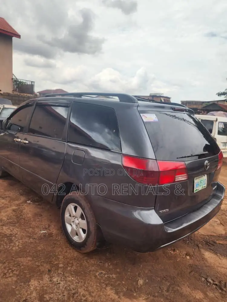 Toyota Sienna 2006