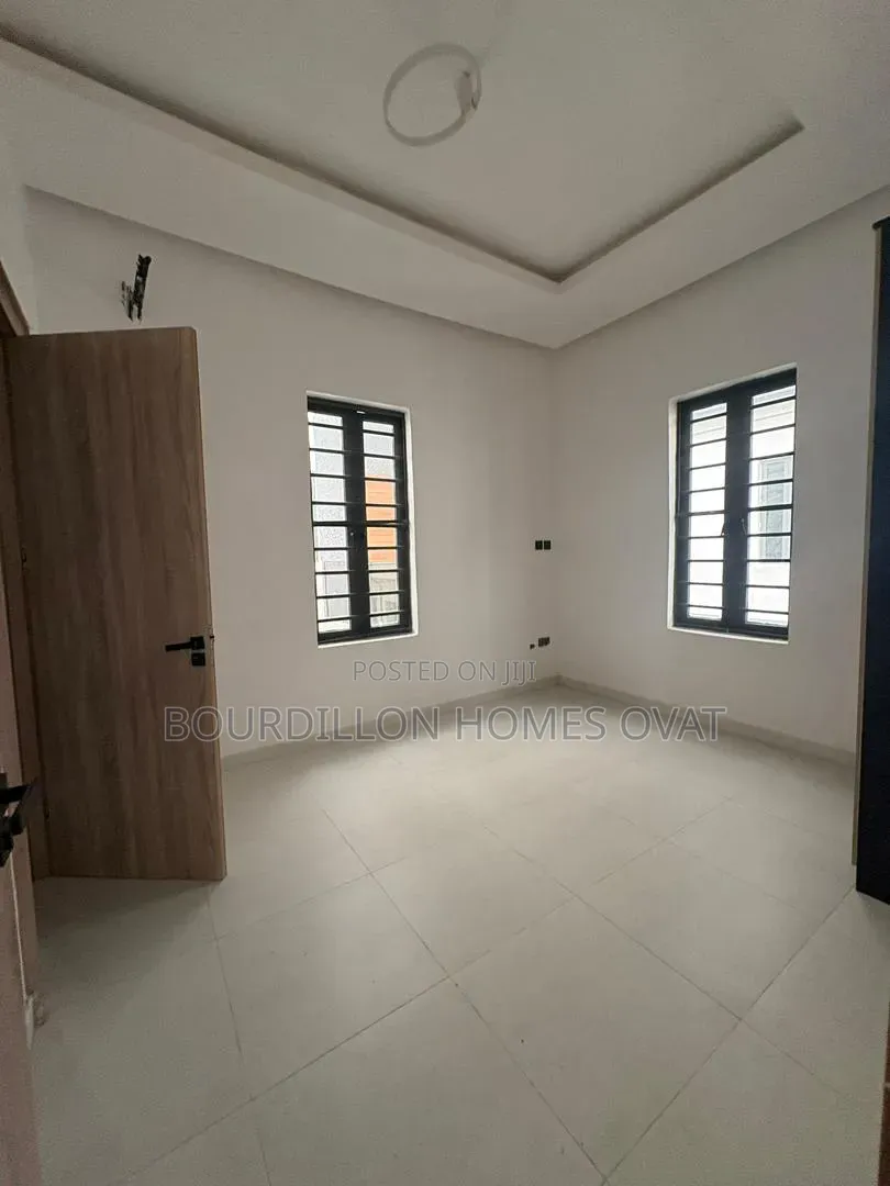 5bdrm Duplex in Harris Drive, Vgc for rent