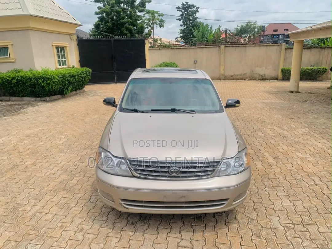 Toyota Avalon XL 2004 Gold
