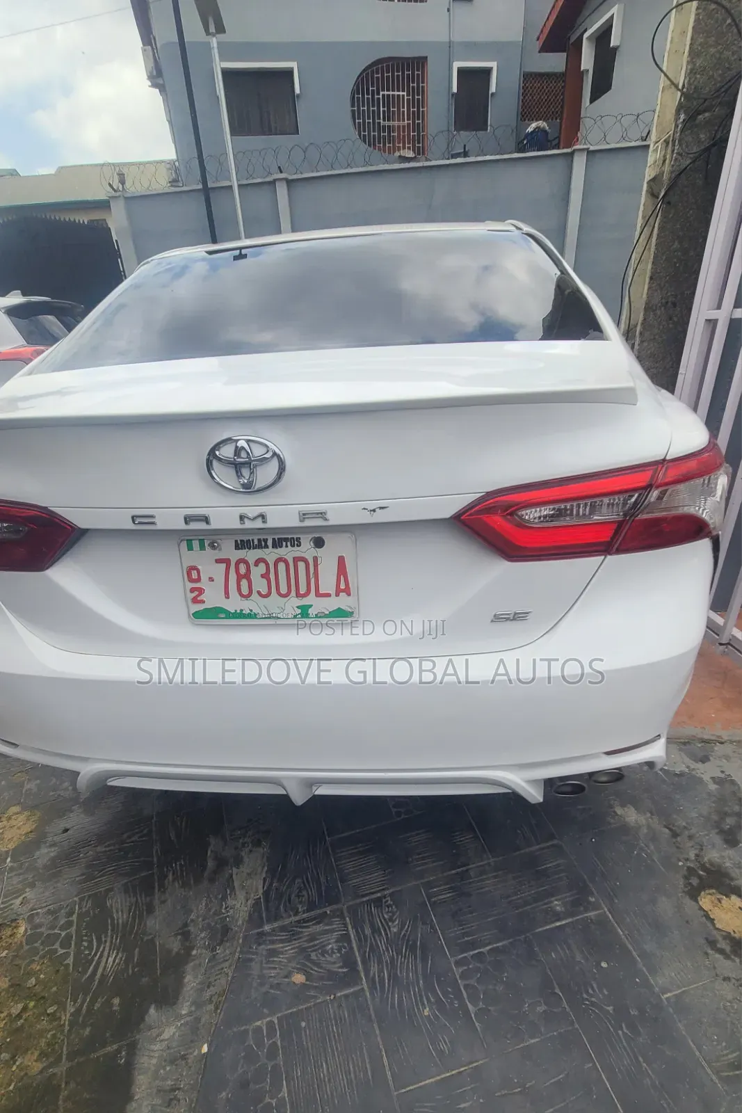 Toyota Camry 2019 White