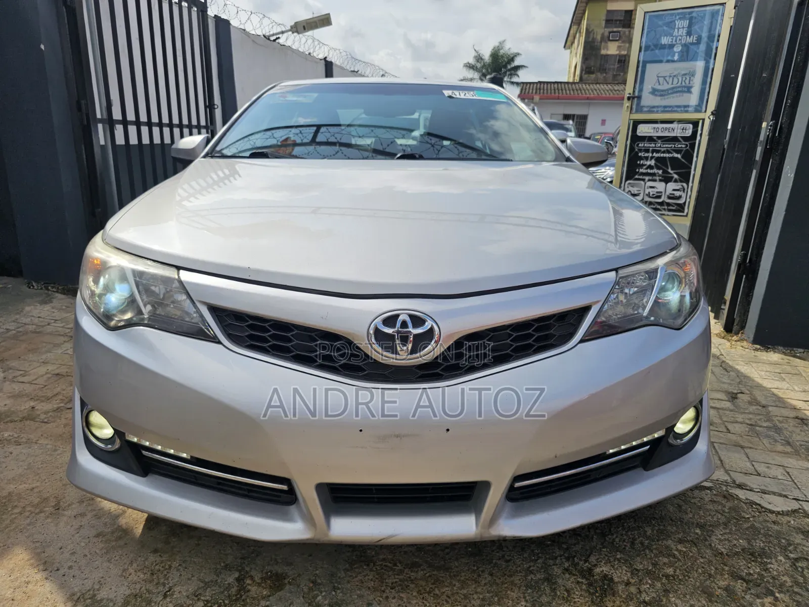 Toyota Camry 2014 Silver