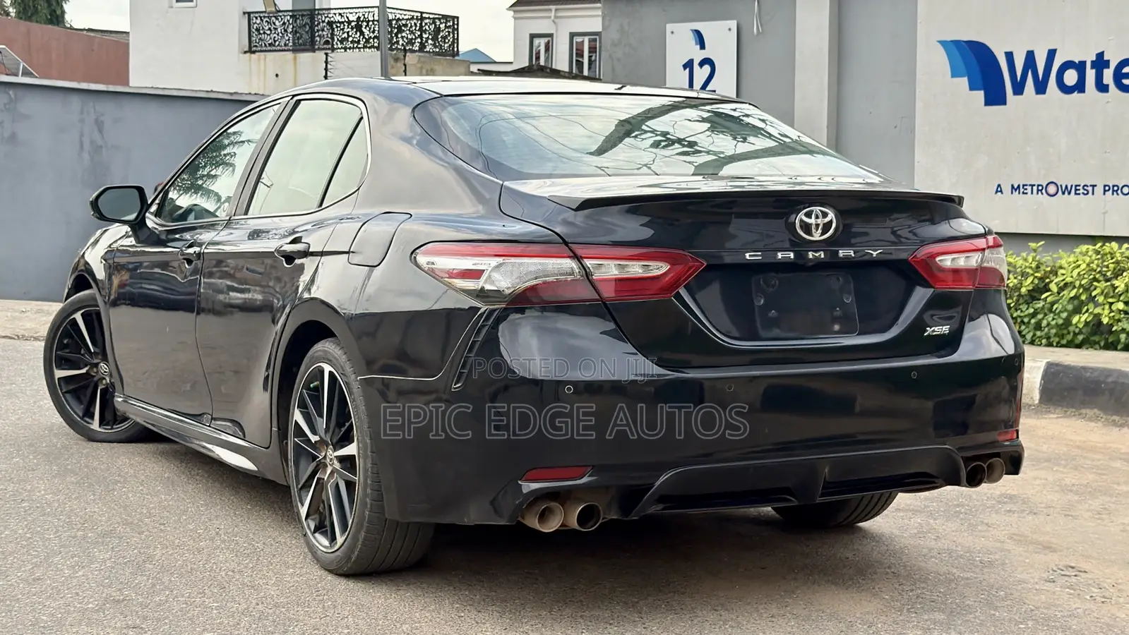 Toyota Camry XSE FWD (2.5L 4cyl 8AM) 2018 Black