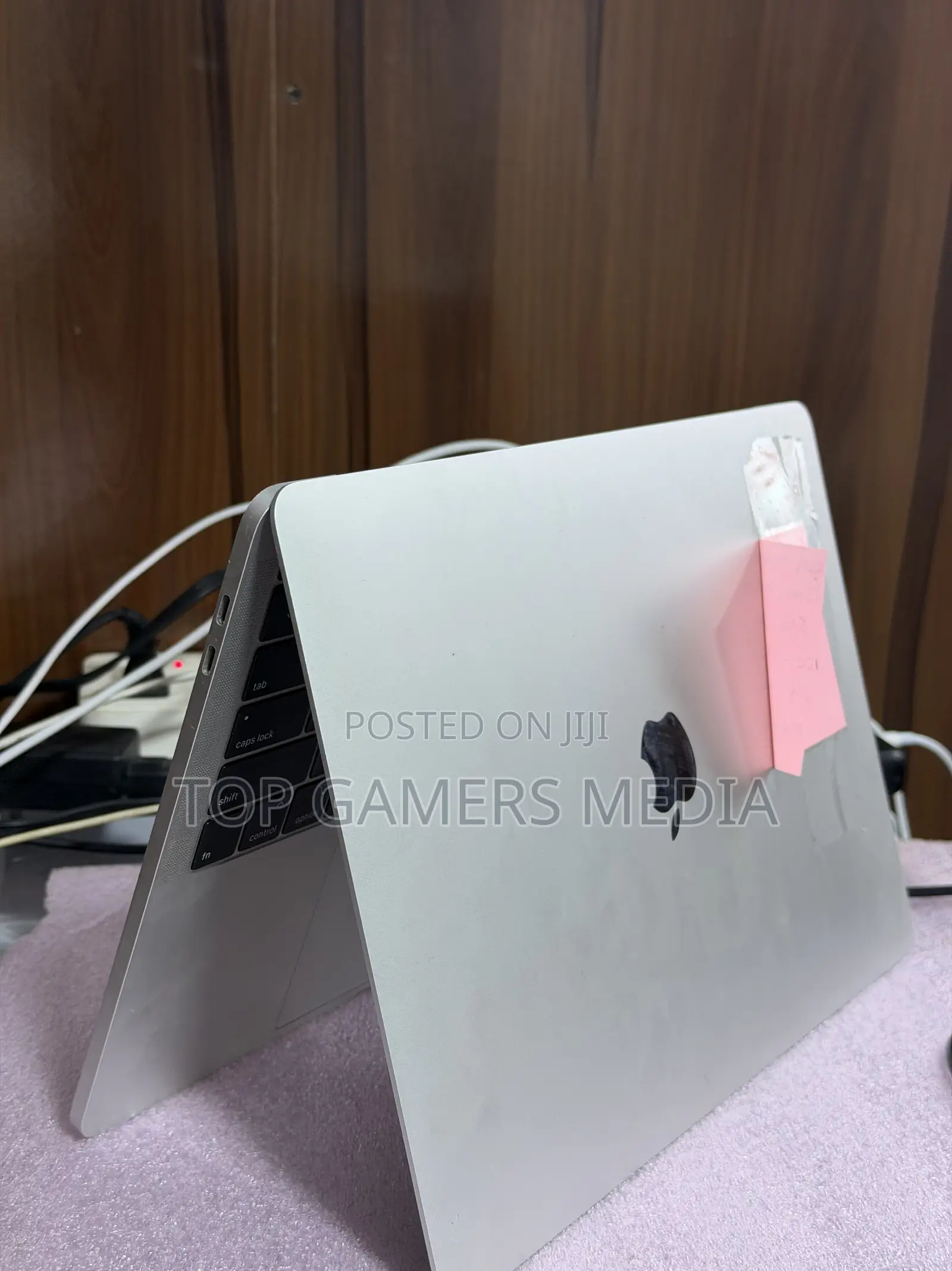 Laptop Apple MacBook Pro 2020 16GB Intel Core i5 SSD 512GB