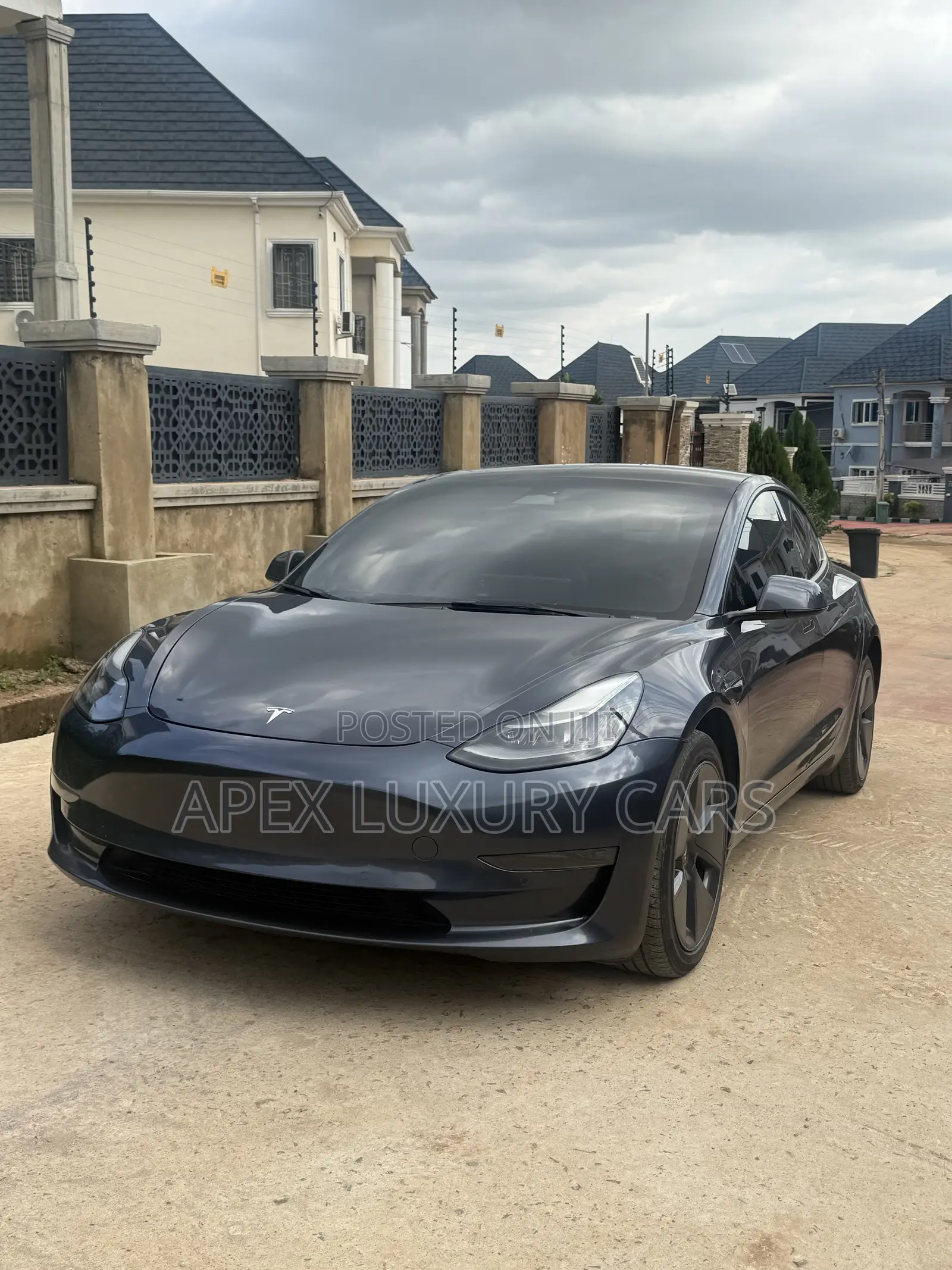 Tesla Model 3 2022 Gray