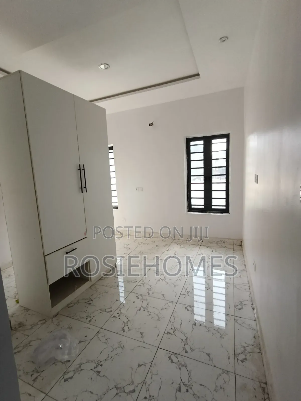 2bdrm Block of Flats in Llakuto Mobile Road, Ado / Ajah for rent