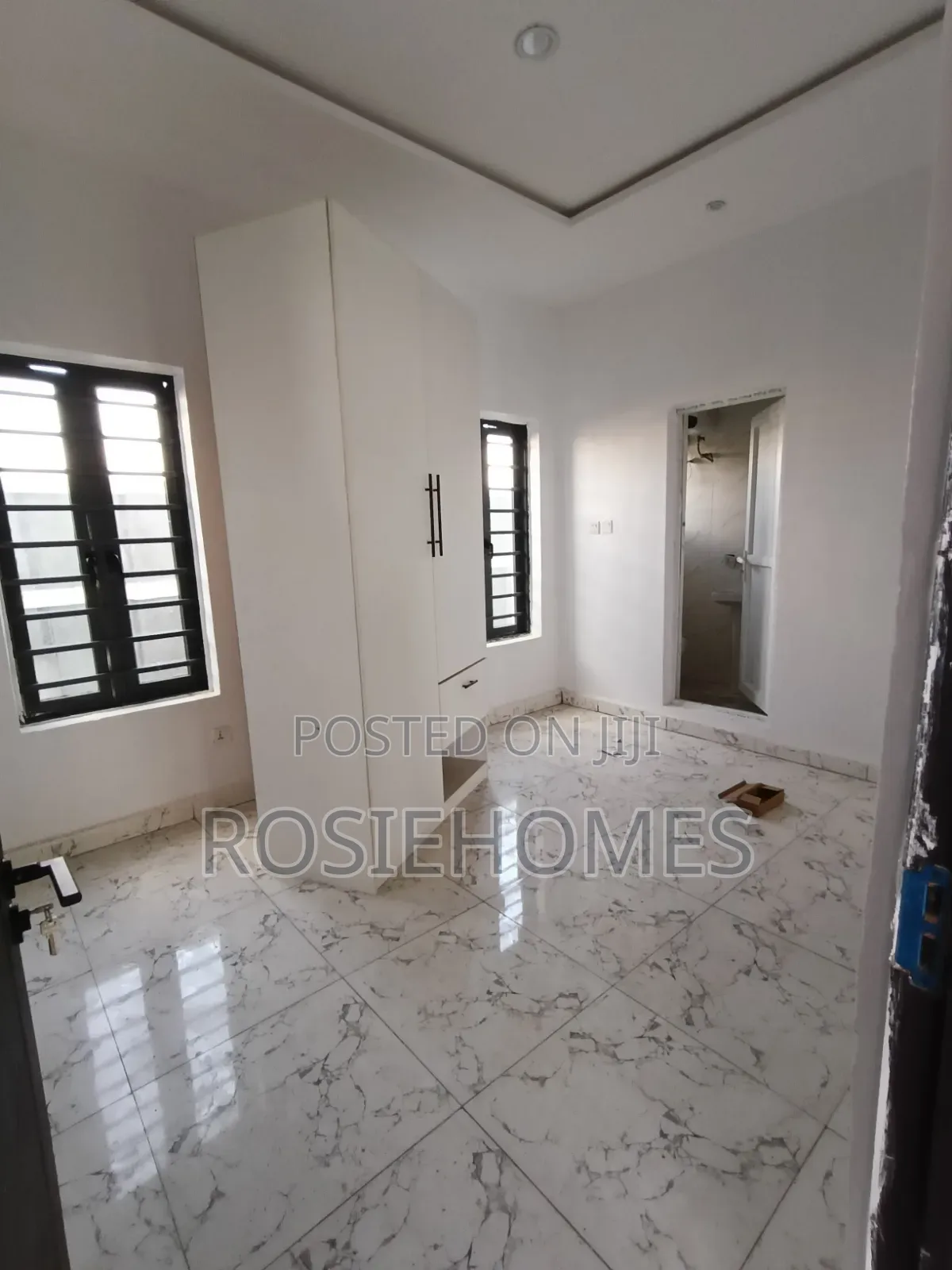 2bdrm Block of Flats in Llakuto Mobile Road, Ado / Ajah for rent