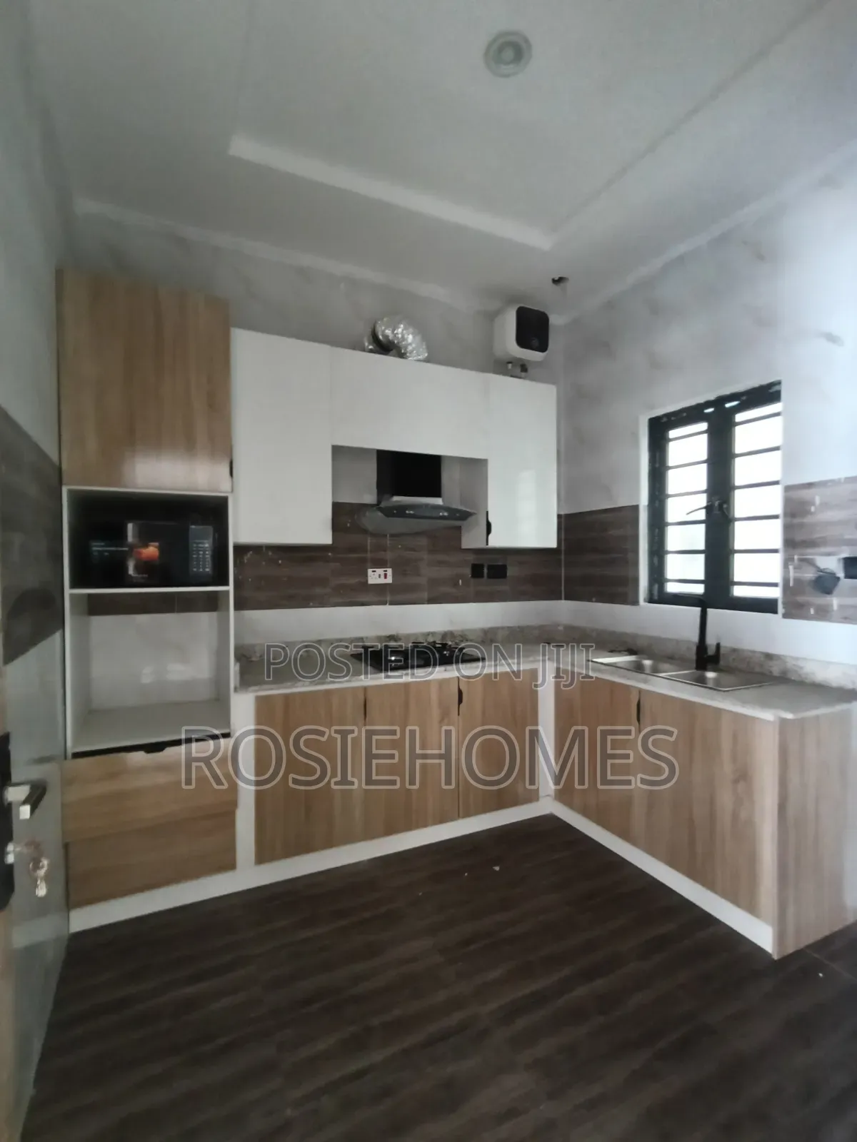 2bdrm Block of Flats in Llakuto Mobile Road, Ado / Ajah for rent