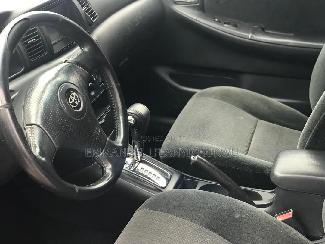 Toyota Corolla 2005 Gray