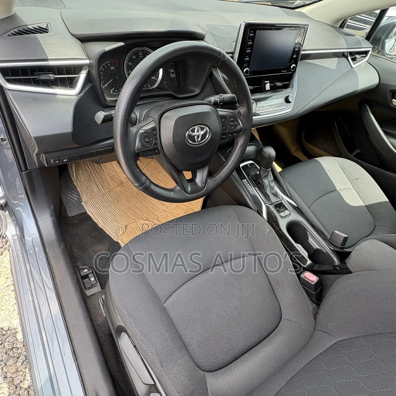 Toyota Corolla LE 2021 Gray