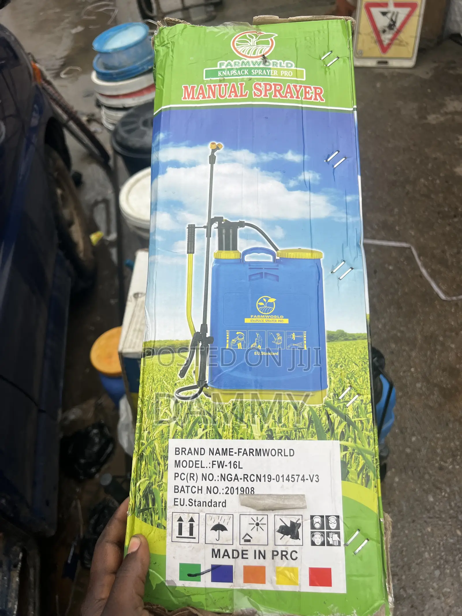Farmworld Knapsack Sprayer Pro Featuring a 16-Liter Capacity