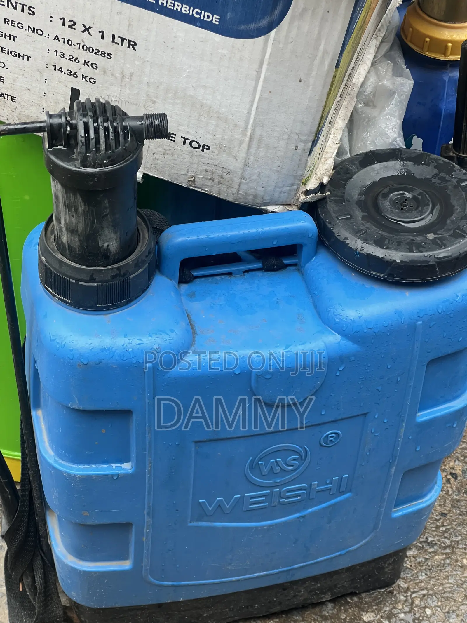 Farmworld Knapsack Sprayer Pro Featuring a 16-Liter Capacity