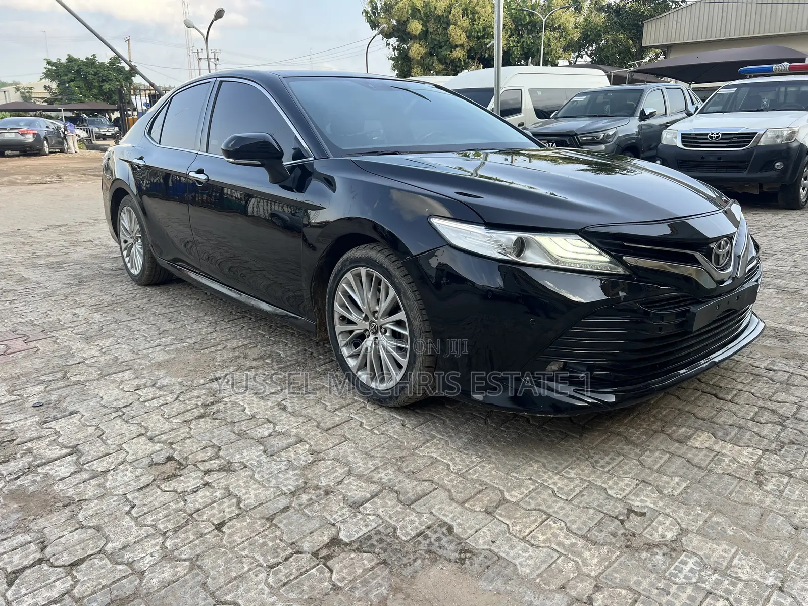Toyota Camry XLE V6 FWD (3.5L 6cyl 8AM) 2018 Black