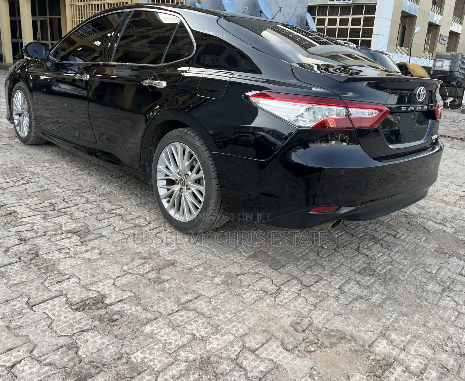 Toyota Camry XLE V6 FWD (3.5L 6cyl 8AM) 2018 Black
