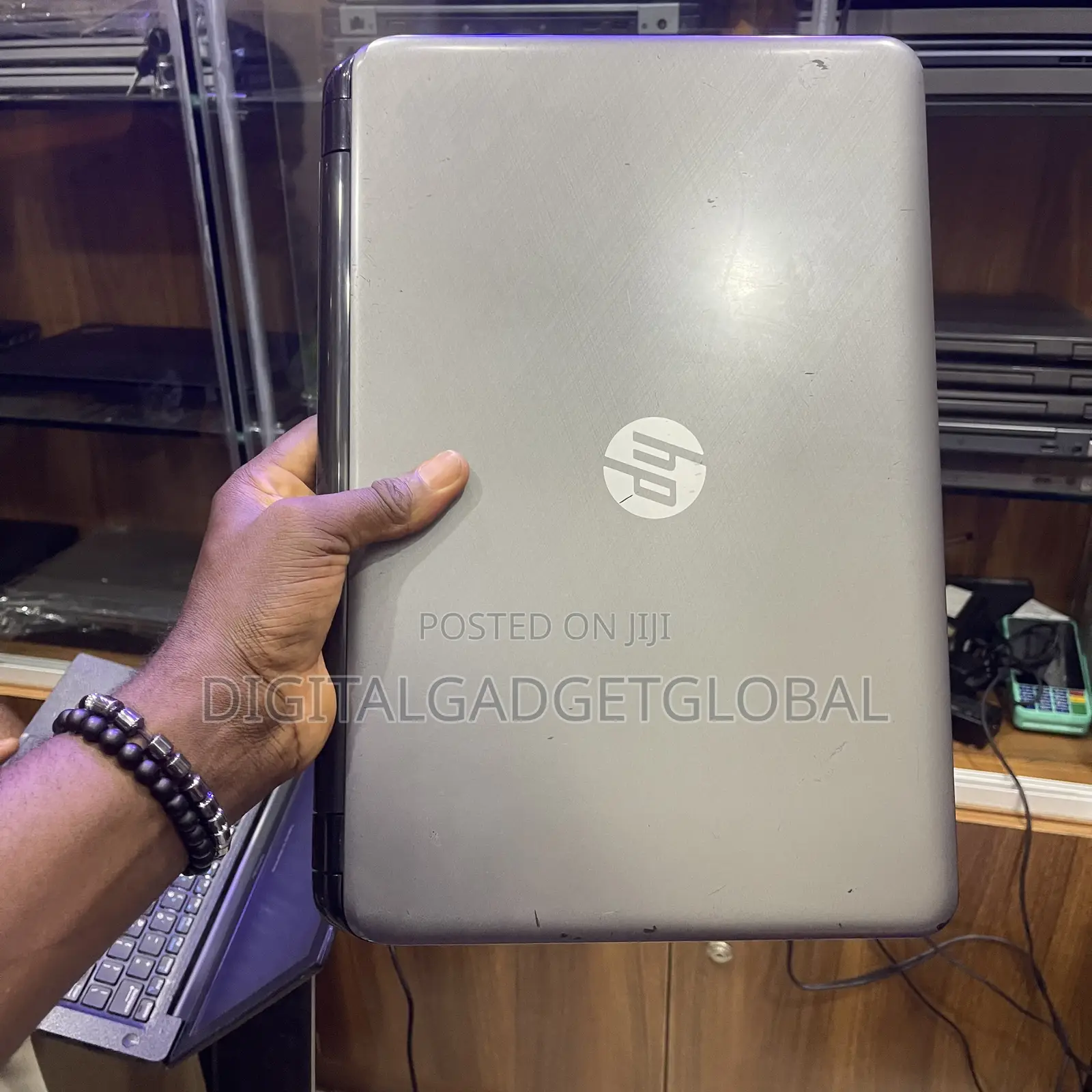 Laptop HP 15-ra003nia 8GB Intel Core i5 SSD 256GB
