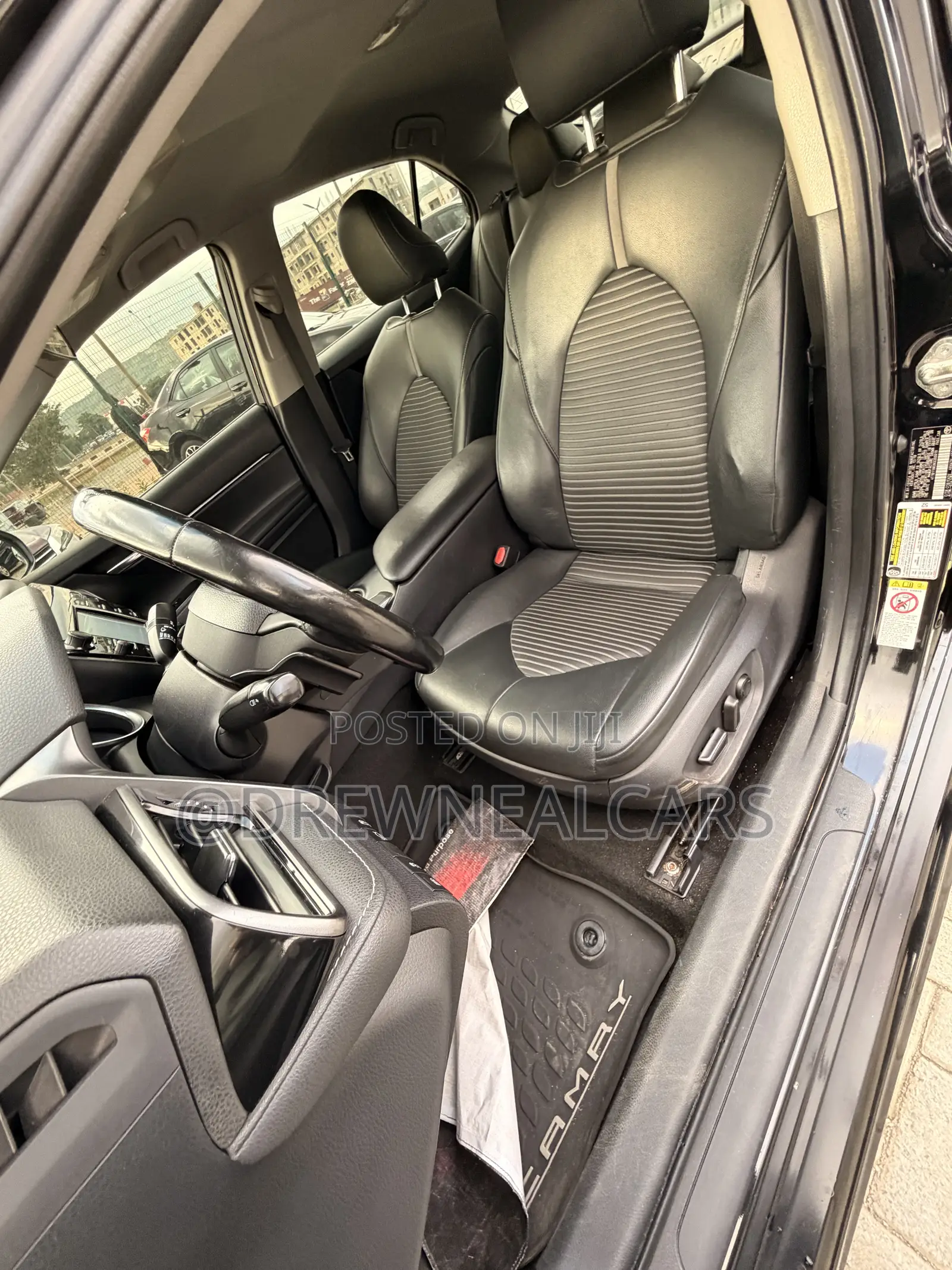 Toyota Camry SE (2.5L 4cyl 8A) 2019 Black