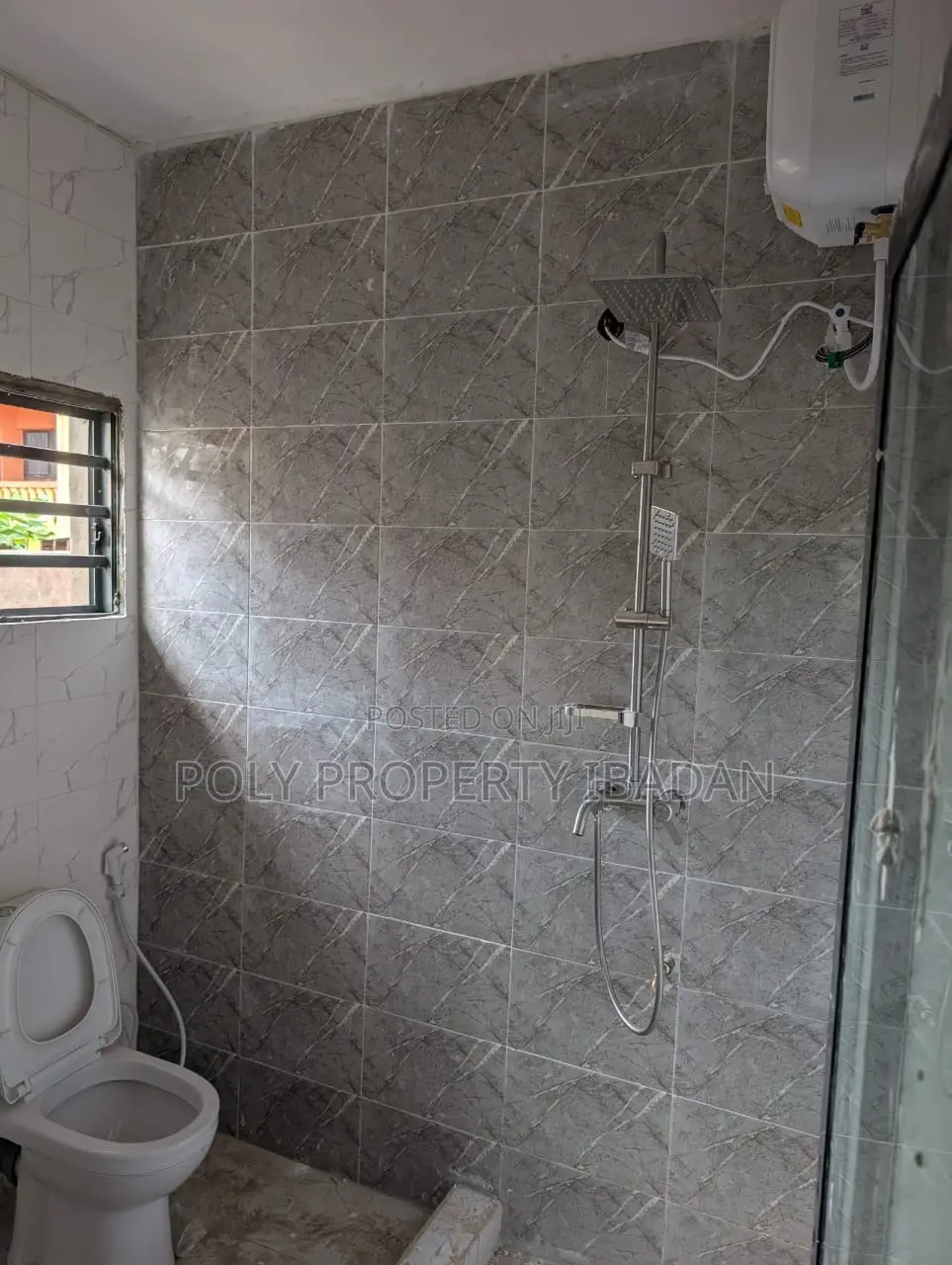 2bdrm Apartment in Omolayo Estate, Akobo for rent