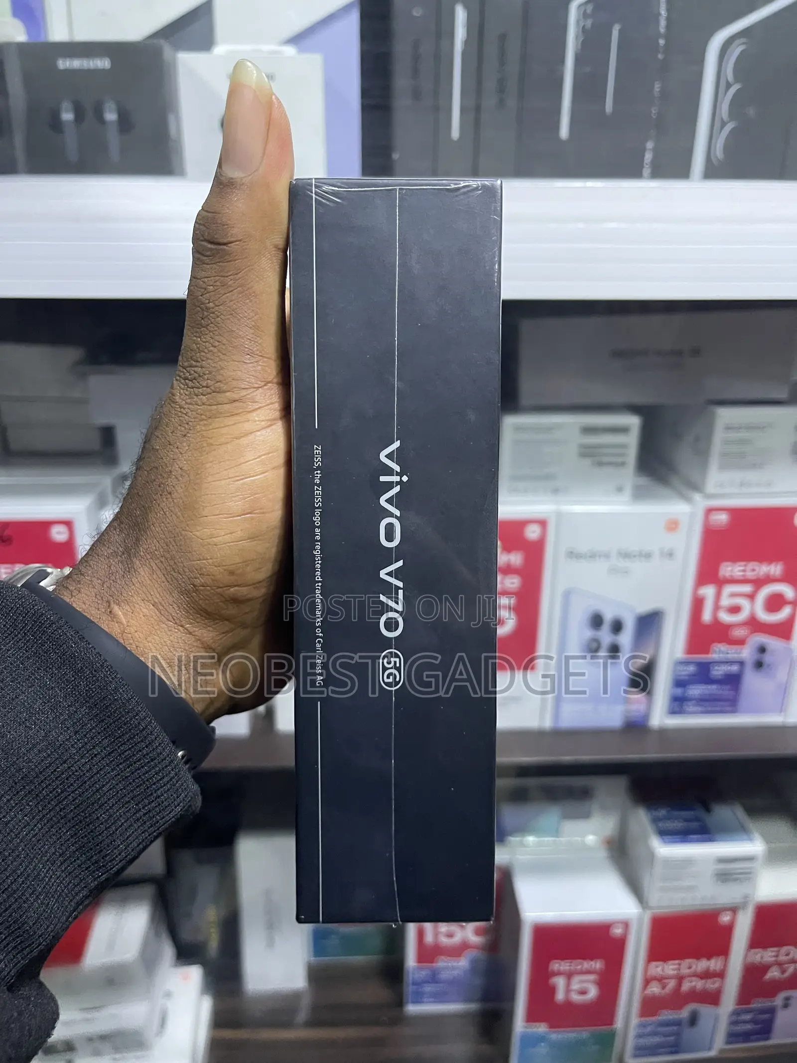New Vivo V70 512 GB