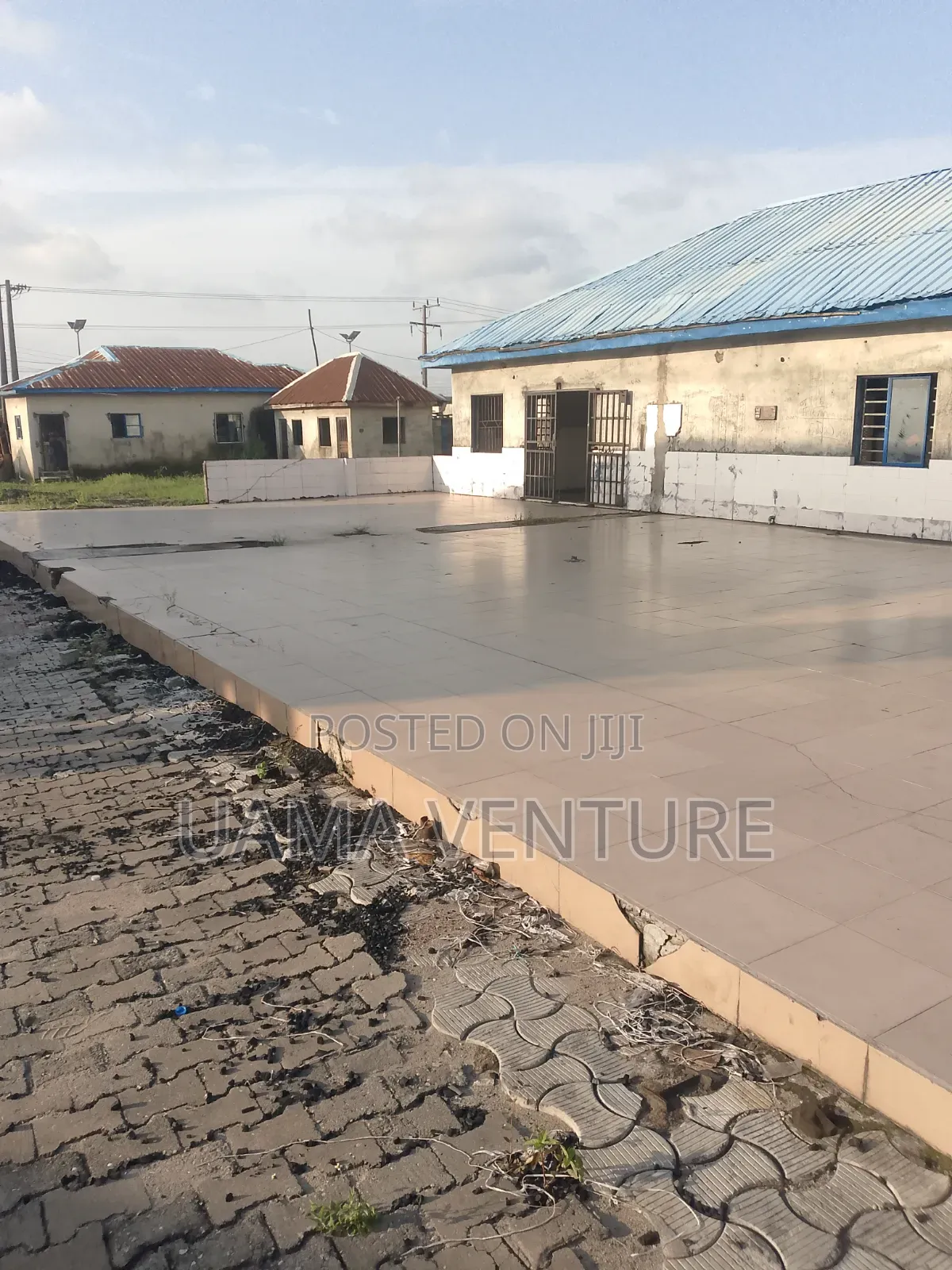 4bdrm Flat + Warehouse for Rent