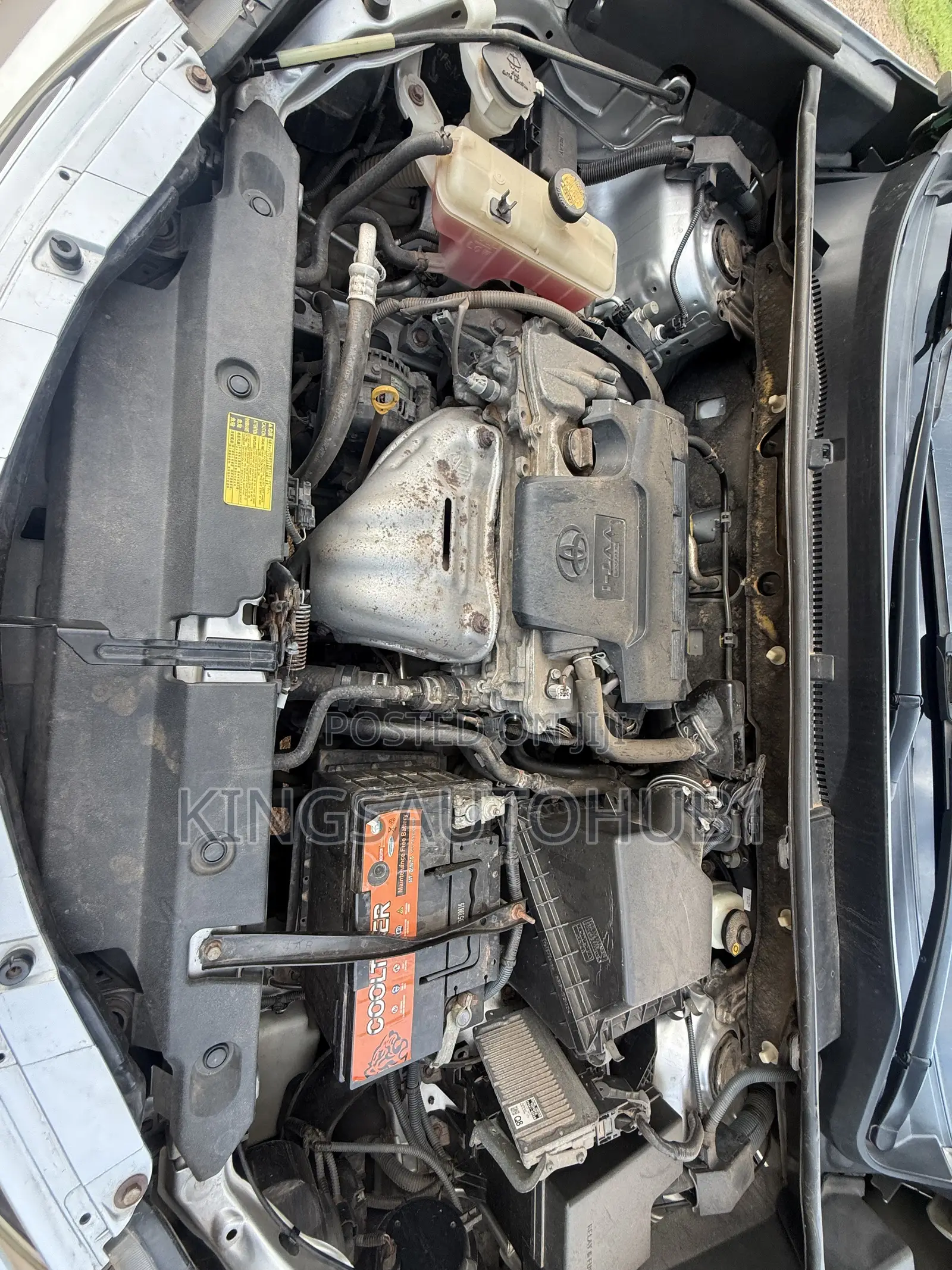 Toyota RAV4 XLE AWD (2.5L 4cyl 6A) 2013 Silver