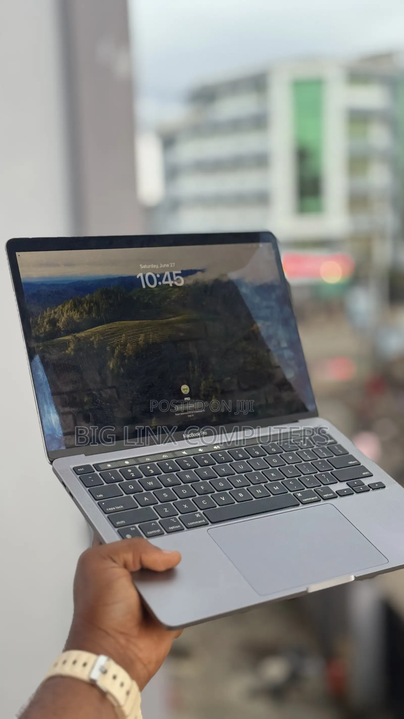 Laptop Apple MacBook Pro 2021 M1 8GB Apple M1 SSD 256GB
