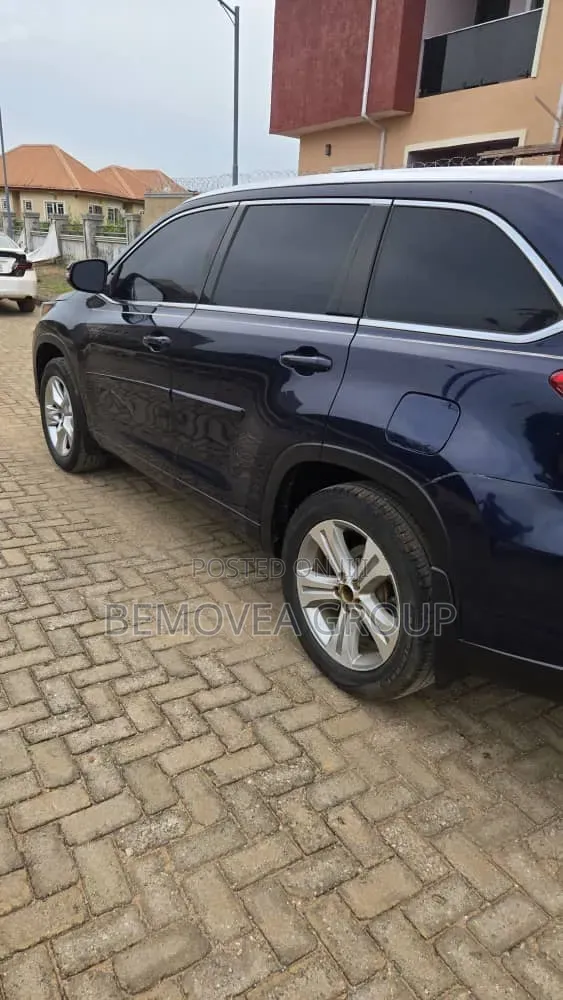 Toyota Highlander 2016 Blue