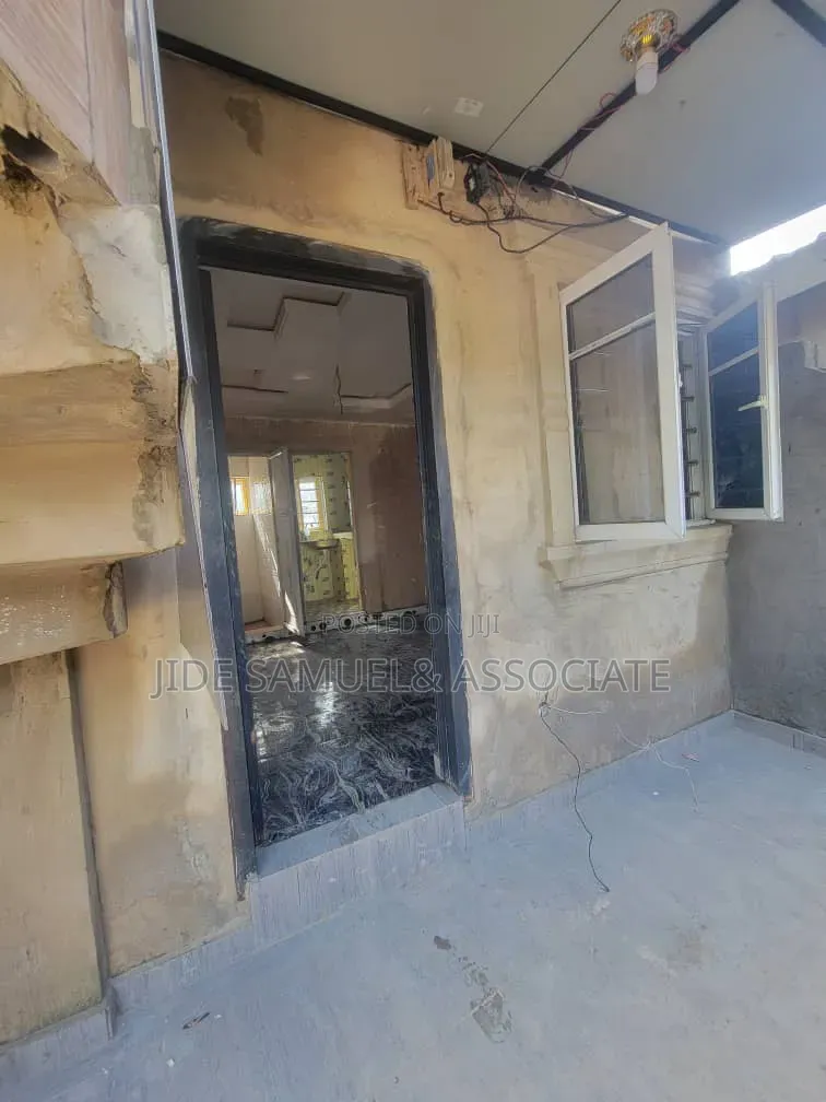 Furnished Mini Flat in Ayobo for rent