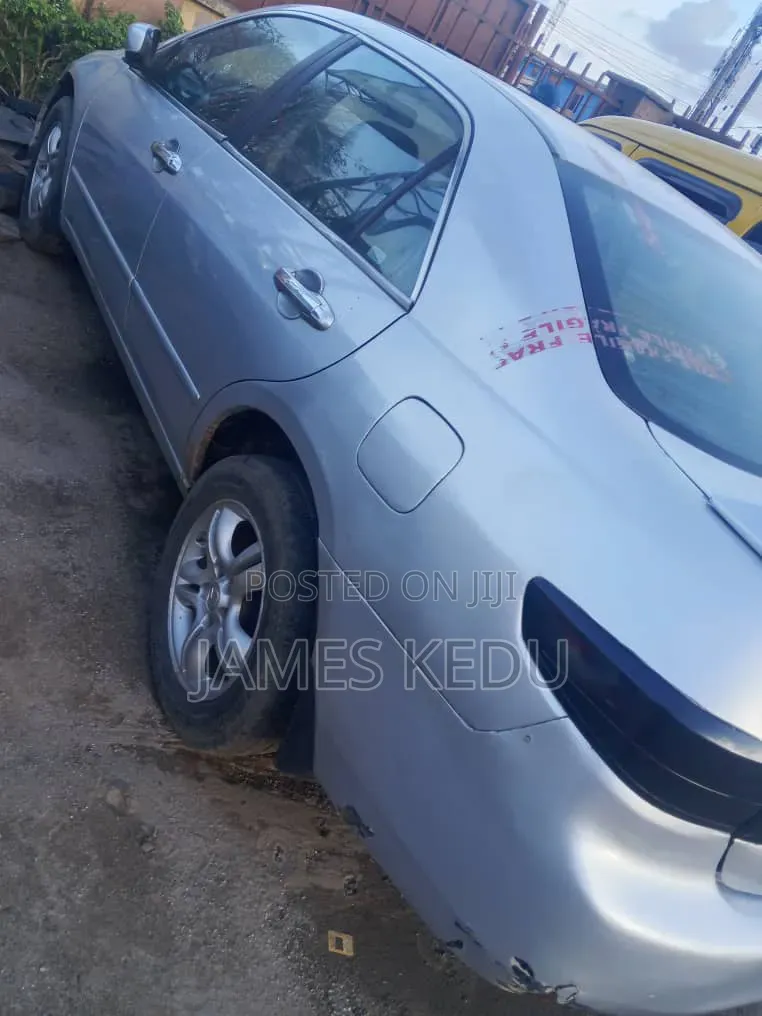 Honda Accord 2005 Gray
