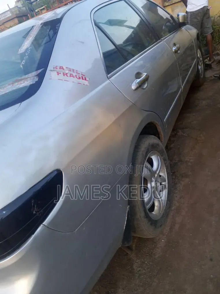 Honda Accord 2005 Gray