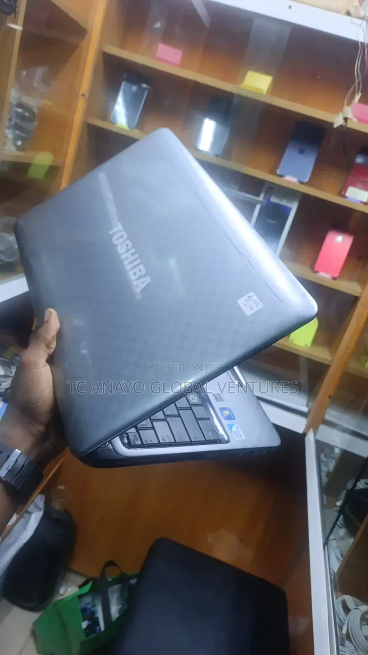 Laptop Toshiba Satellite L755 8GB Intel Pentium HDD 500GB