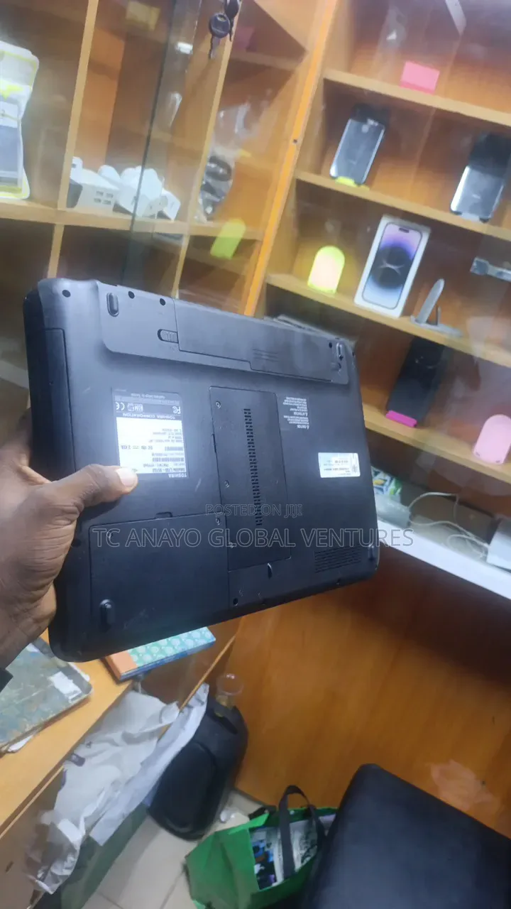 Laptop Toshiba Satellite L755 8GB Intel Pentium HDD 500GB