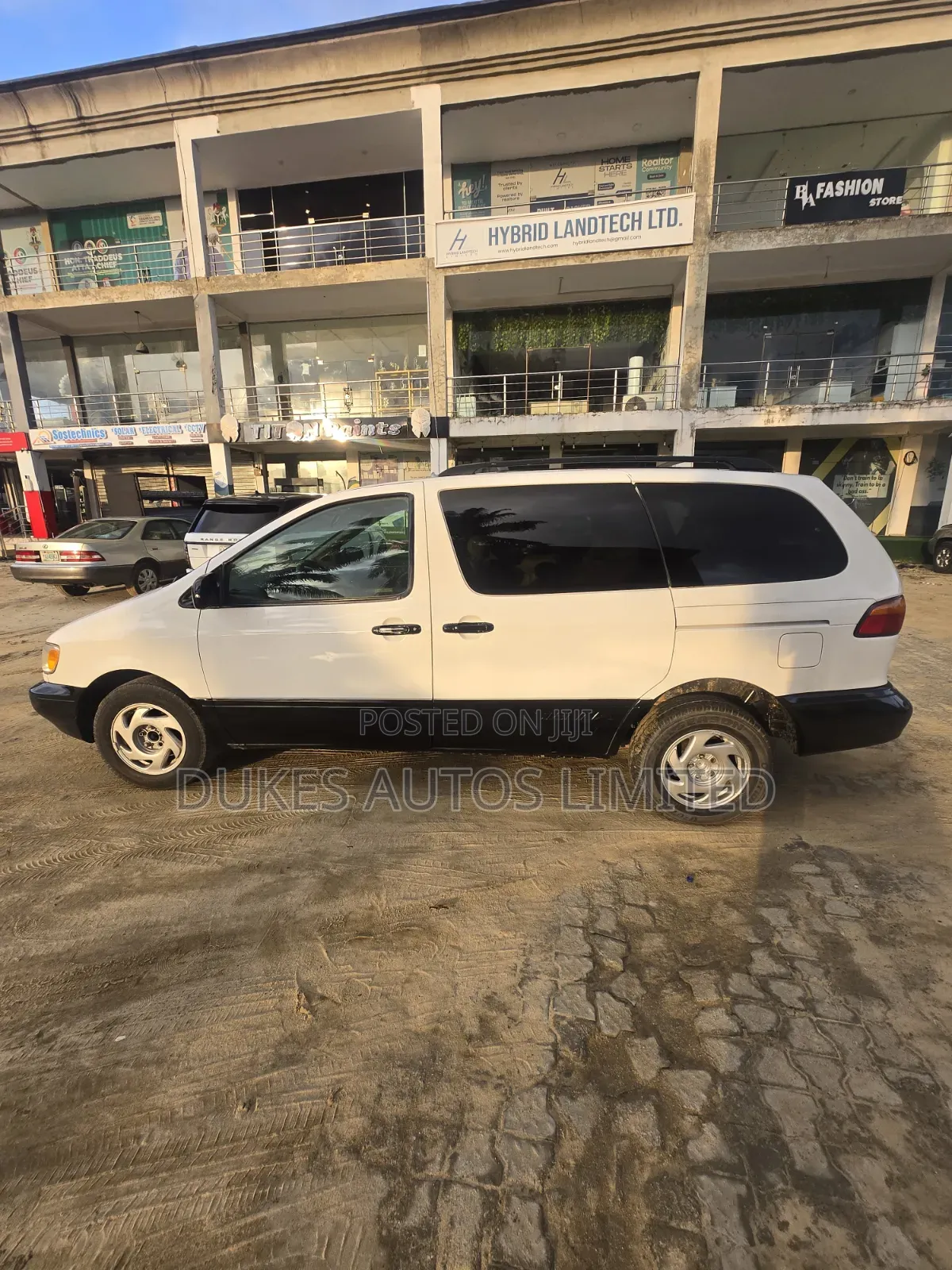 Toyota Sienna 2000 White