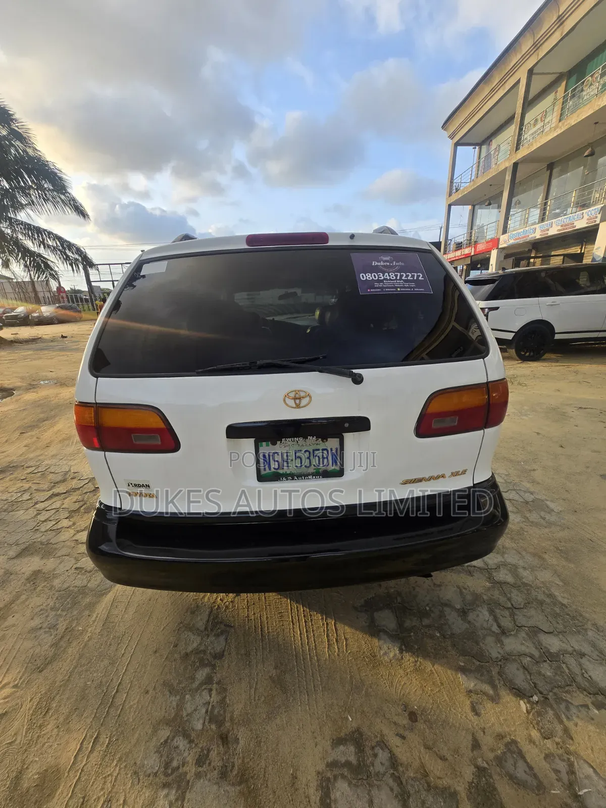 Toyota Sienna 2000 White