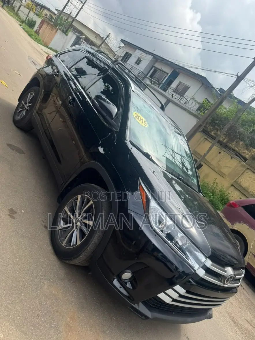 Toyota Highlander XLE 2019 Black