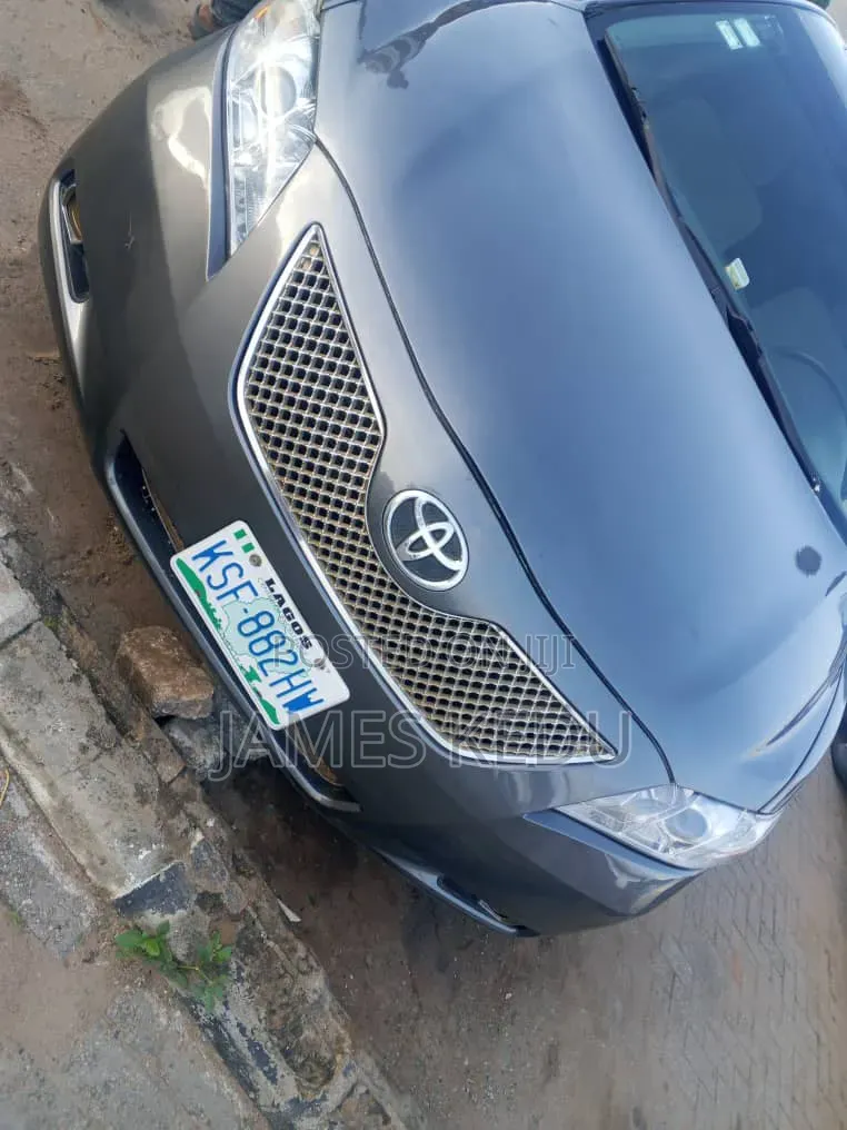 Toyota Camry 2009 Gray