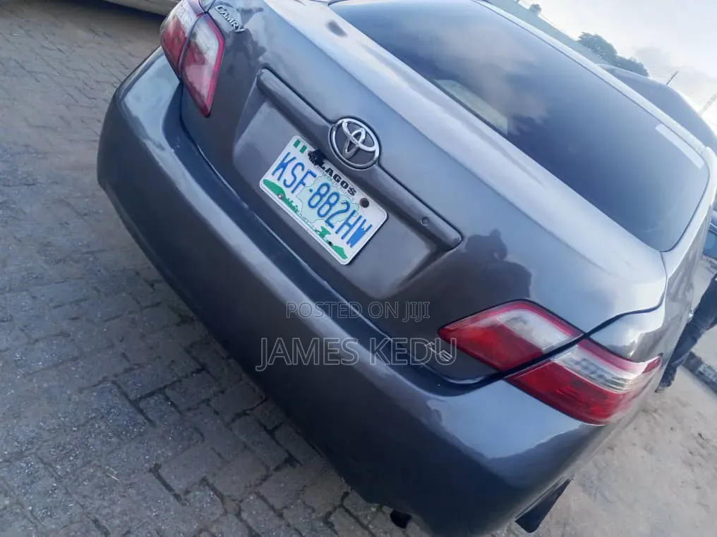 Toyota Camry 2009 Gray