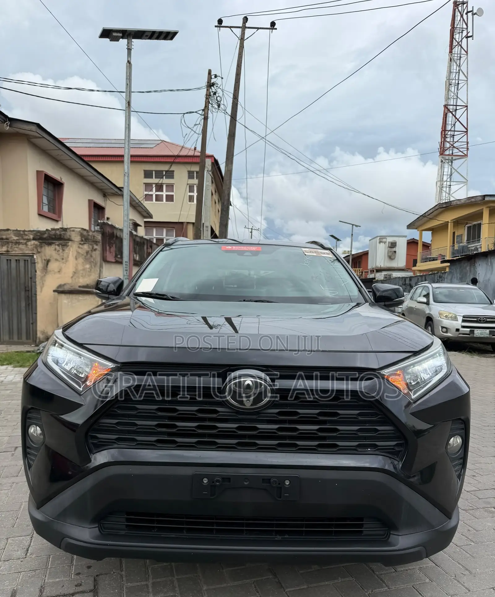Toyota RAV4 XLE 2021 Black