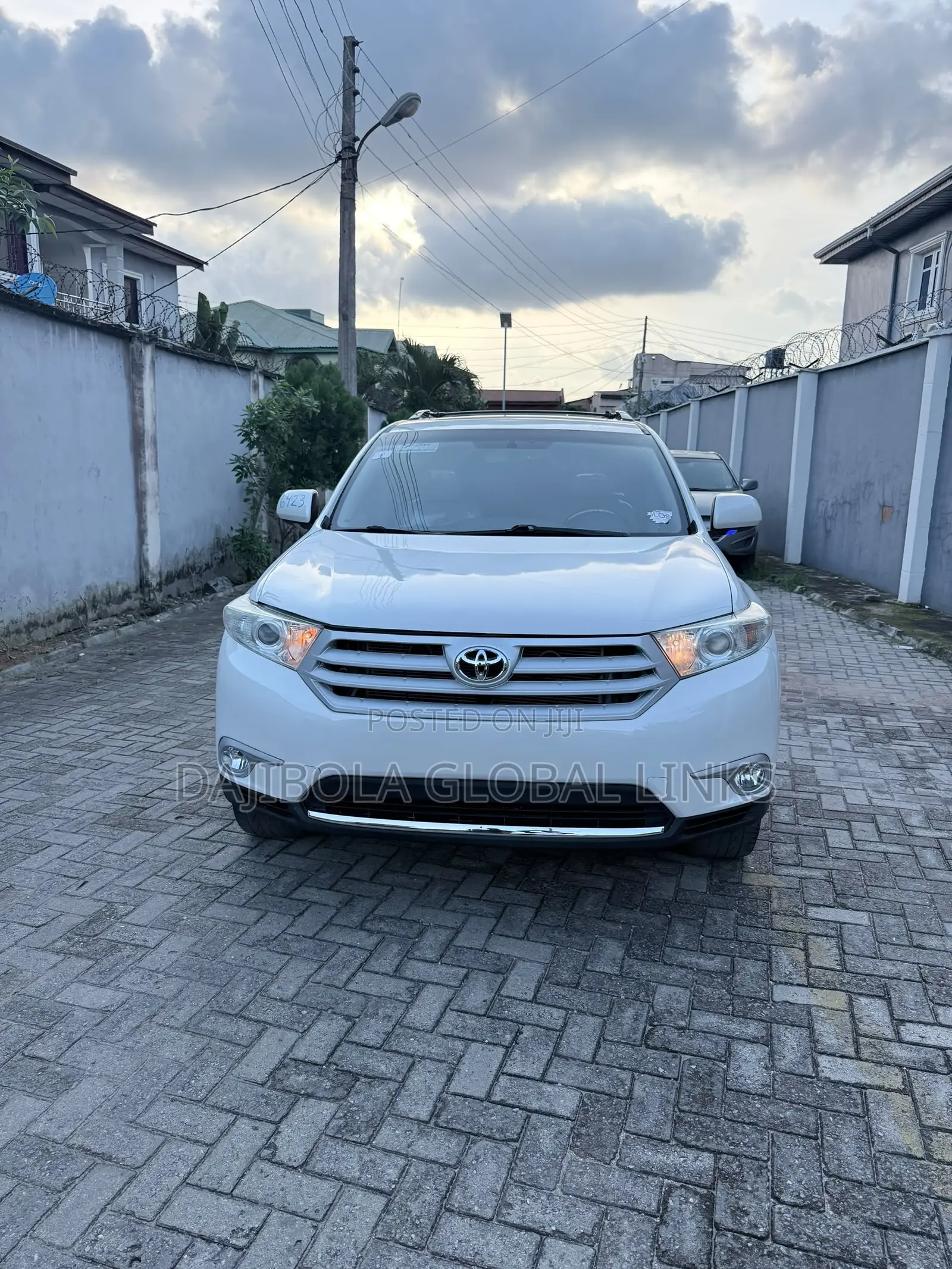 Toyota Highlander Limited 2011 White