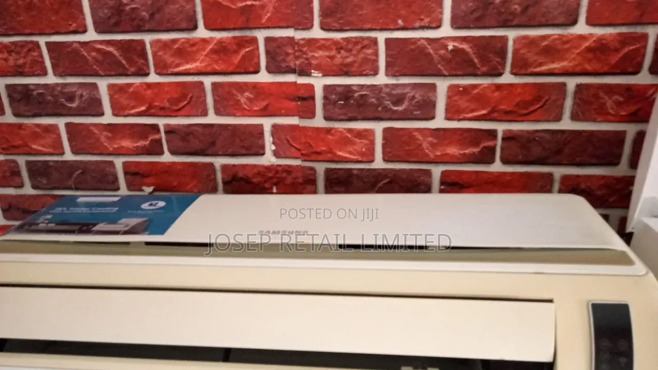 1.5hp Samsung Air Condition With Remote
