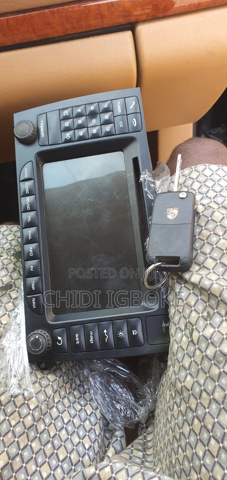 2005 Porsche Cayenne Radio