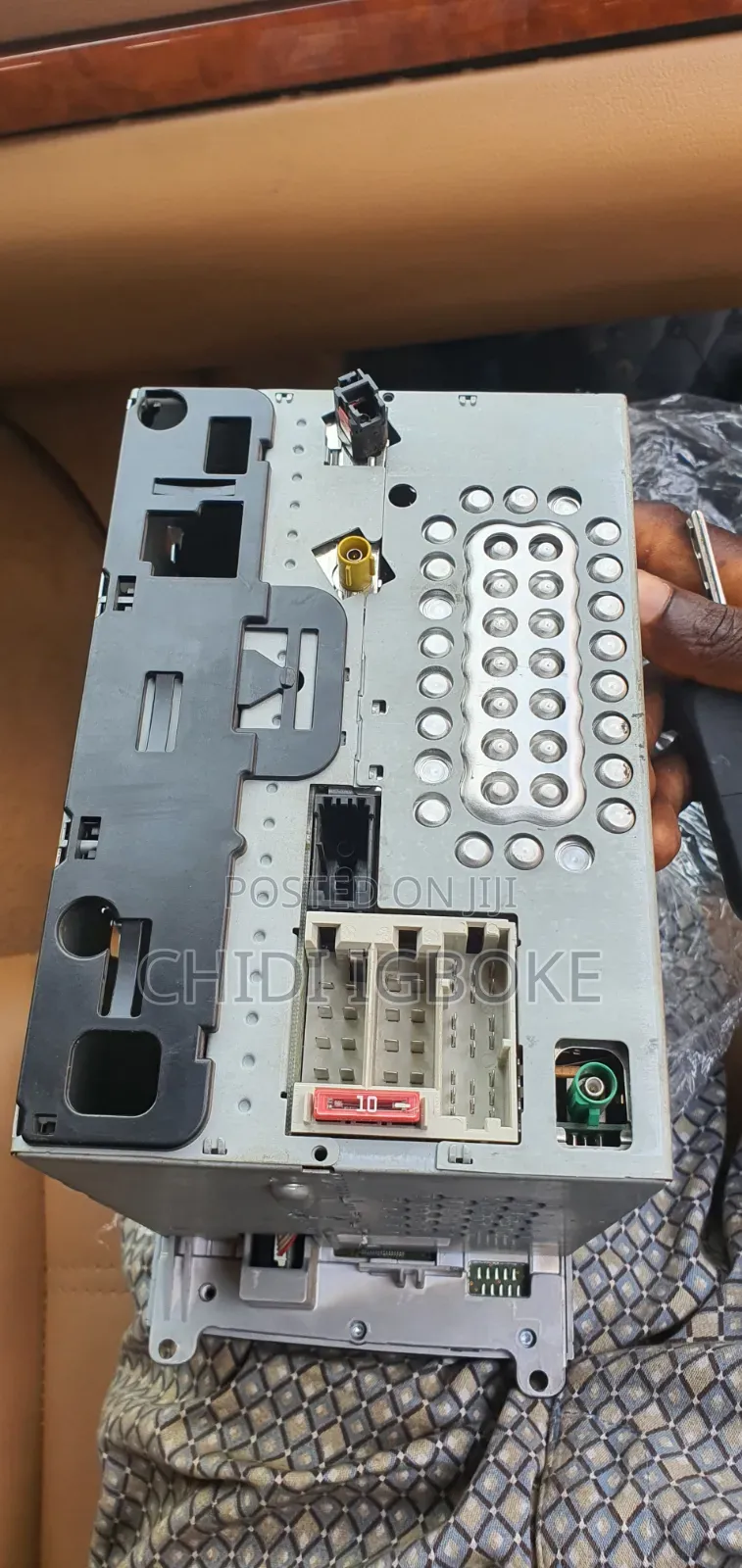 2005 Porsche Cayenne Radio