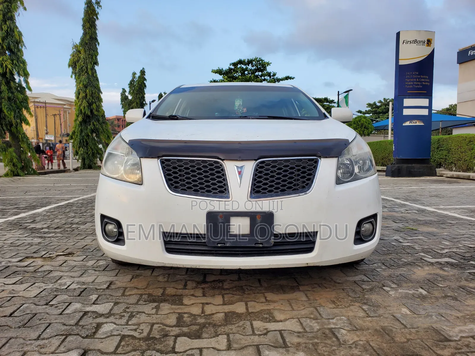 Pontiac Vibe 2008 White